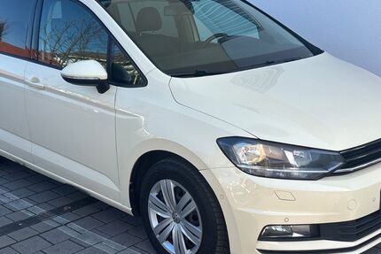 VW Touran 435.000 km 4.999 &euro; Nürnberg 90451