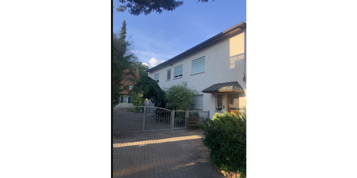 Etagenwohnung Nürnberg Almoshof - 4 Zimmer, 110 m&sup2;, 1.200&euro; | Angebot:24818035