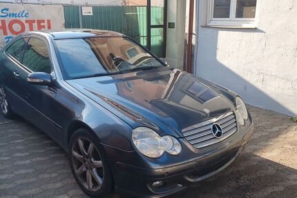 Mercedes-Benz C 180 183.500 km 1.250 &euro; Nürnberg 90431