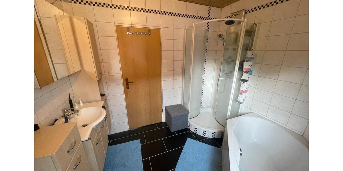 Dachgeschoßwohnung Erlangen Alterlangen - 3 Zimmer, 95 m&sup2;, 1.450&euro; | Angebot:26560512