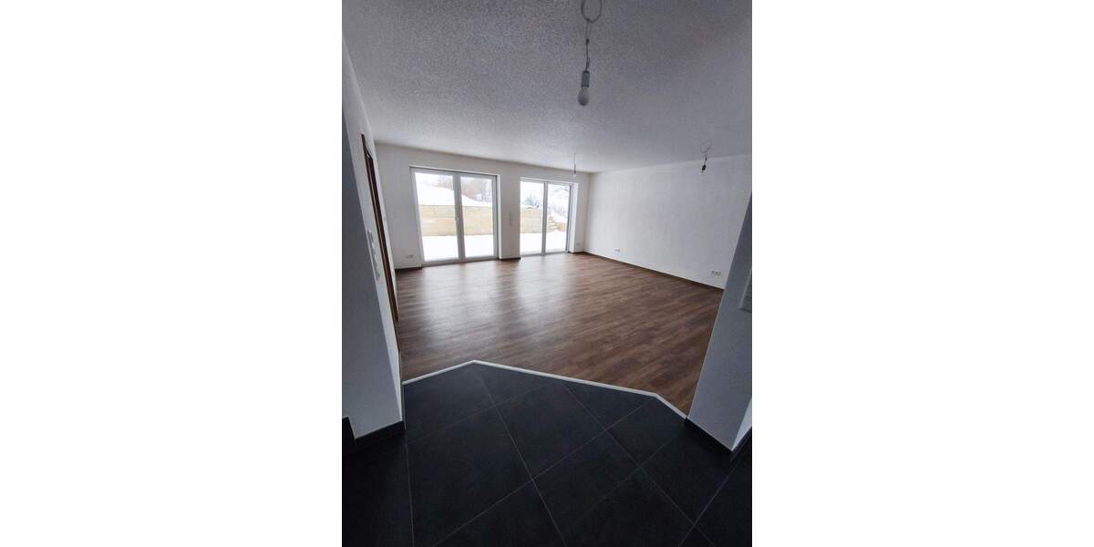 Einfamilienhaus Igensdorf Pettensiedel - 1 Zimmer, 240 m&sup2;, 2.200&euro; | Angebot:25770176