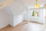 Dachgeschoßwohnung Nürnberg Eberhardshof - 3 Zimmer, 80 m&sup2;, 1.100&euro; | Angebot:26594115