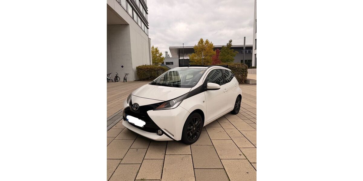 Toyota Aygo (X) 209.000 km 4.950 &euro; fürth 90765