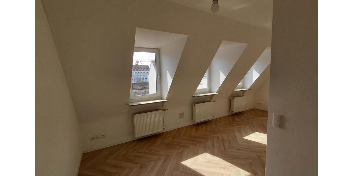 Dachgeschoßwohnung Nürnberg Altstadt, St. Lorenz - 1 Zimmer, 39 m&sup2;, 490&euro; | Angebot:25975834