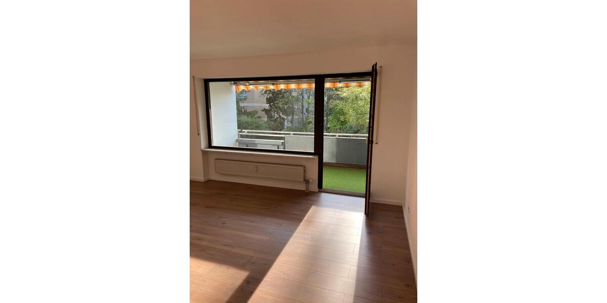 Etagenwohnung Uttenreuth - 3 Zimmer, 95 m&sup2;, 1.350&euro; | Angebot:25636489