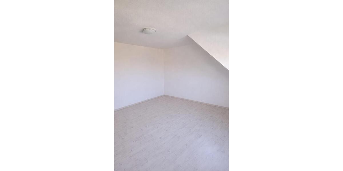 Dachgeschoßwohnung Fürth Atzenhof - 2.5 Zimmer, 69 m&sup2;, 890&euro; | Angebot:26208334