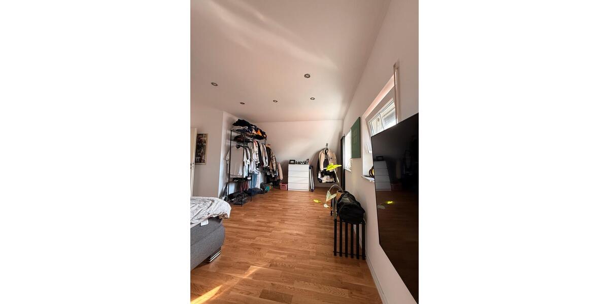 Dachgeschoßwohnung Cadolzburg - 3 Zimmer, 94 m&sup2;, 1.175&euro; | Angebot:26042536