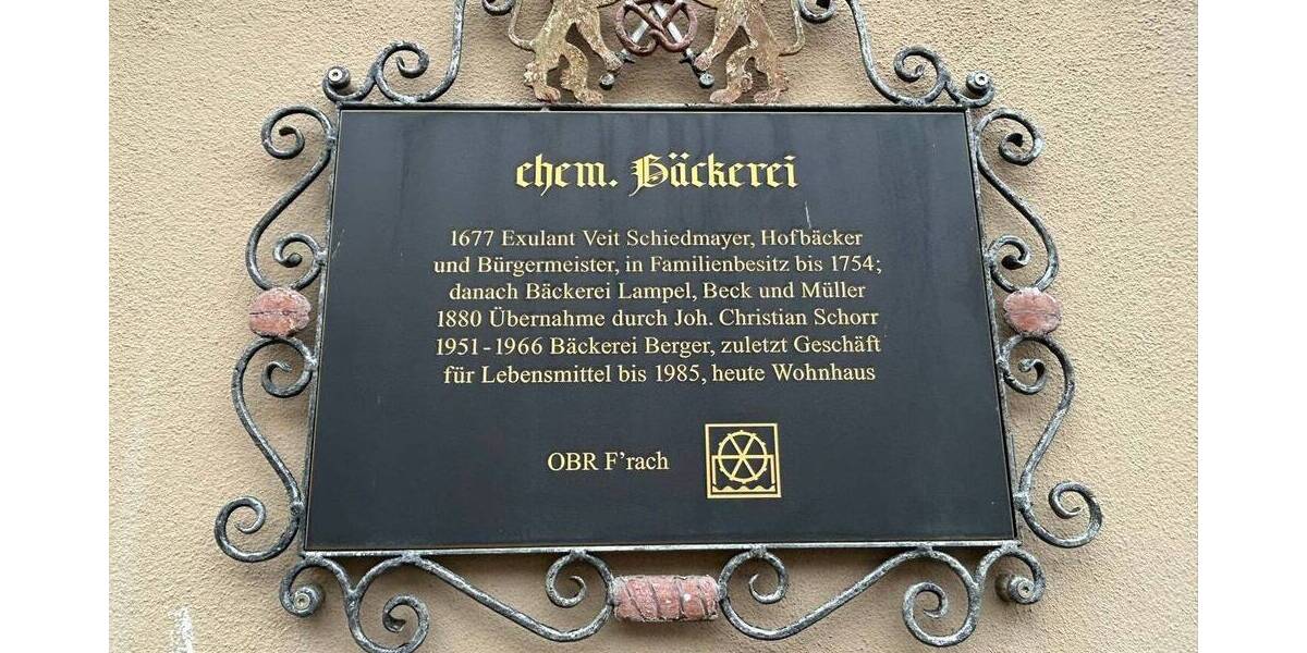 Mehrfamilienhaus, Wohnhaus Erlangen / Frauenaurach Frauenaurach - 8 Zimmer, 236 m&sup2;, 359.000&euro; | Angebot:25701559