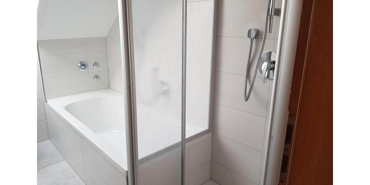 Dachgeschoßwohnung Herzogenaurach - 4 Zimmer, 98 m&sup2;, 885&euro; | Angebot:25310523