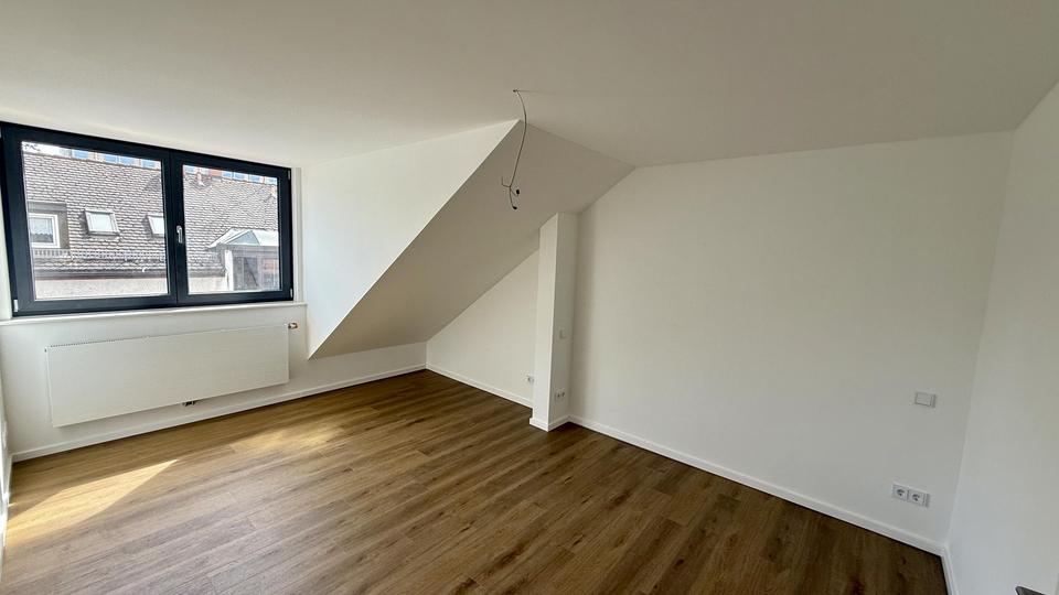 Dachgeschoßwohnung Nürnberg Herrnhütte - 4 Zimmer, 121 m&sup2;, 2.070&euro; | Angebot:26620680
