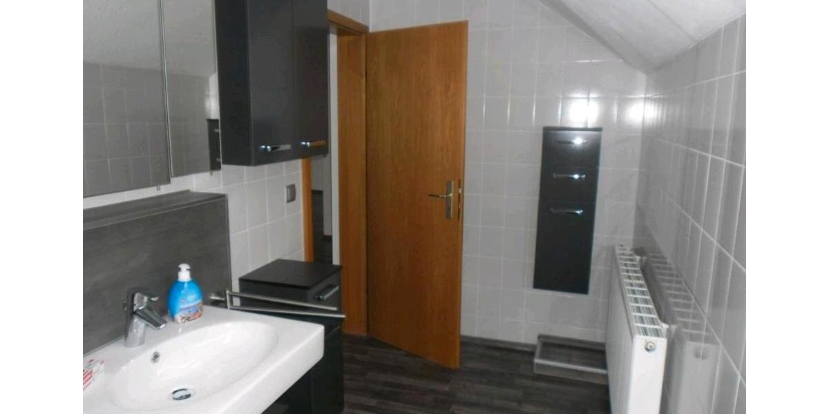 Dachgeschoßwohnung Cadolzburg - 2.5 Zimmer, 59 m&sup2;, 209.000&euro; | Angebot:27261918