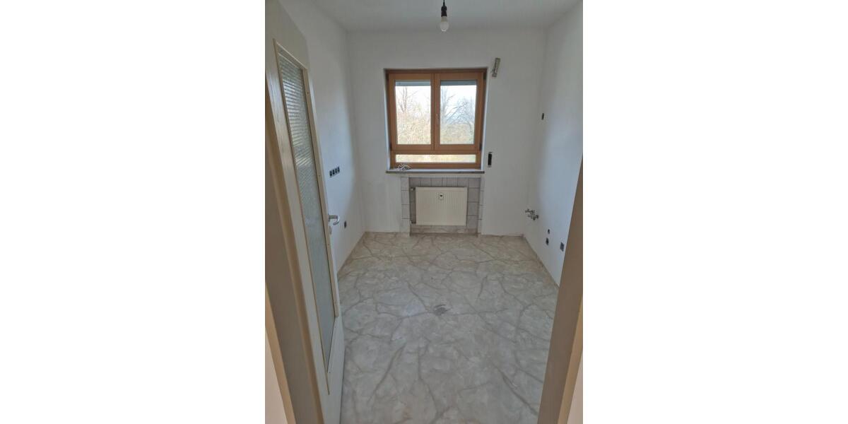 Etagenwohnung Cadolzburg - 3 Zimmer, 85 m&sup2;, 895&euro; | Angebot:25390349