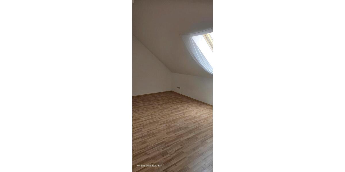 Dachgeschoßwohnung Cadolzburg - 2 Zimmer, 77 m&sup2;, 930&euro; | Angebot:26567487
