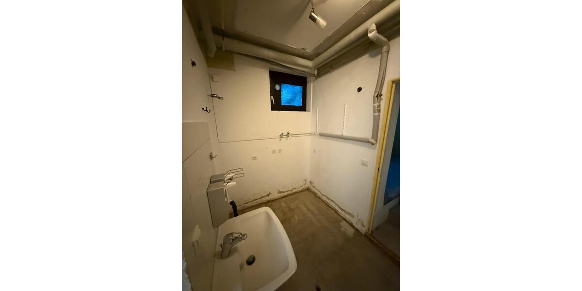 Erdgeschoßwohnung Neustadt an der Aisch - 6 Zimmer, 170 m&sup2;, 199.000&euro; | Angebot:27162936
