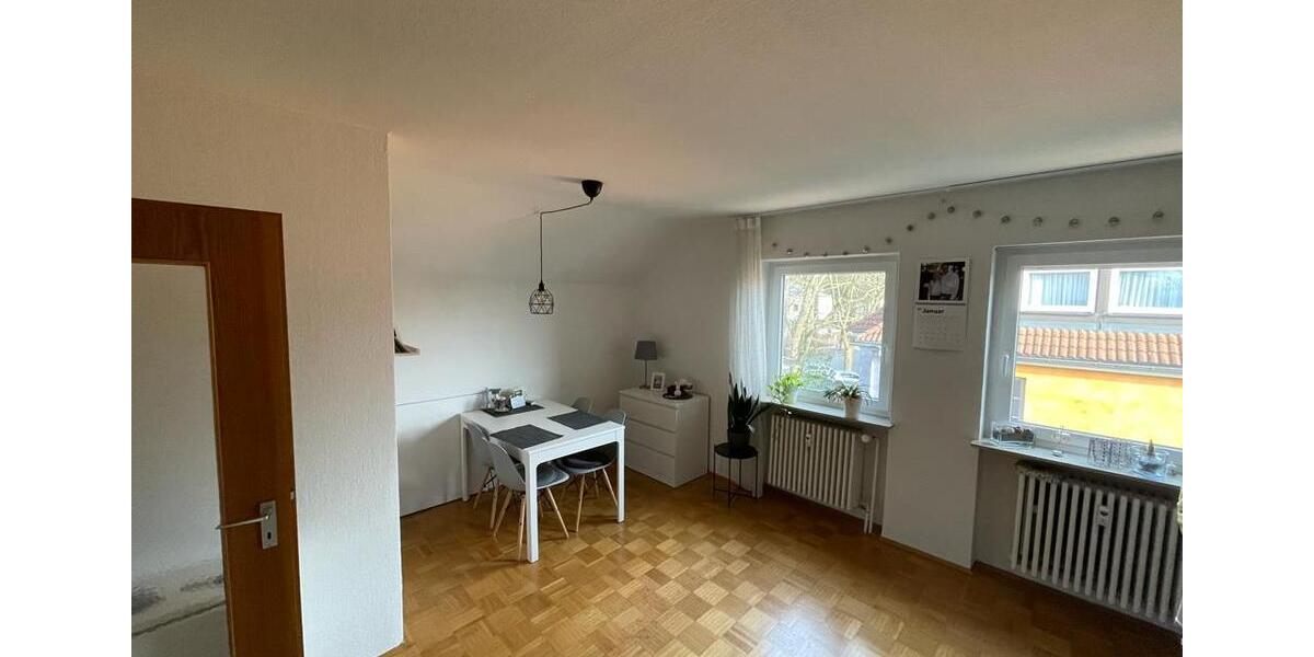 Dachgeschoßwohnung Buckenhof - 2 Zimmer, 60 m&sup2;, 1.000&euro; | Angebot:26549894