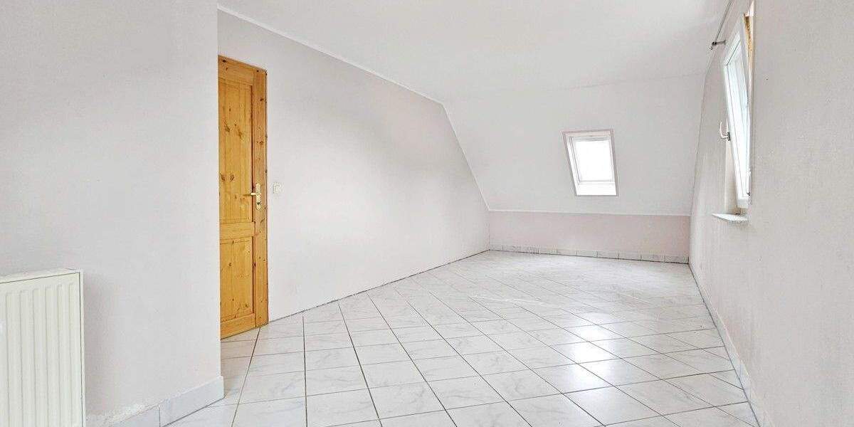 Reihenendhaus Nürnberg Gebersdorf - 5 Zimmer, 146 m&sup2;, 649.000&euro; | Angebot:25732352