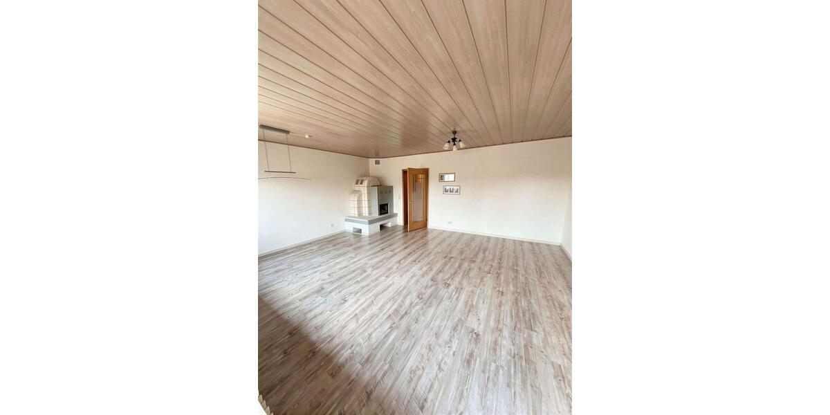 Etagenwohnung Erlangen Alterlangen - 3 Zimmer, 117 m&sup2;, 1.500&euro; | Angebot:25882988