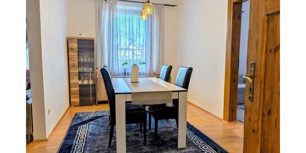 Etagenwohnung Nürnberg Dutzendteich - 3 Zimmer, 95 m&sup2;, 990&euro; | Angebot:25940190