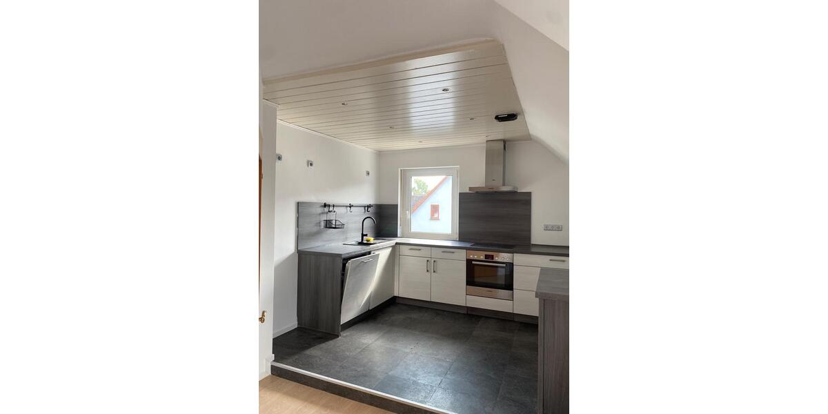 Dachgeschoßwohnung Fürth Atzenhof - 3 Zimmer, 79 m&sup2;, 1.021&euro; | Angebot:27604710