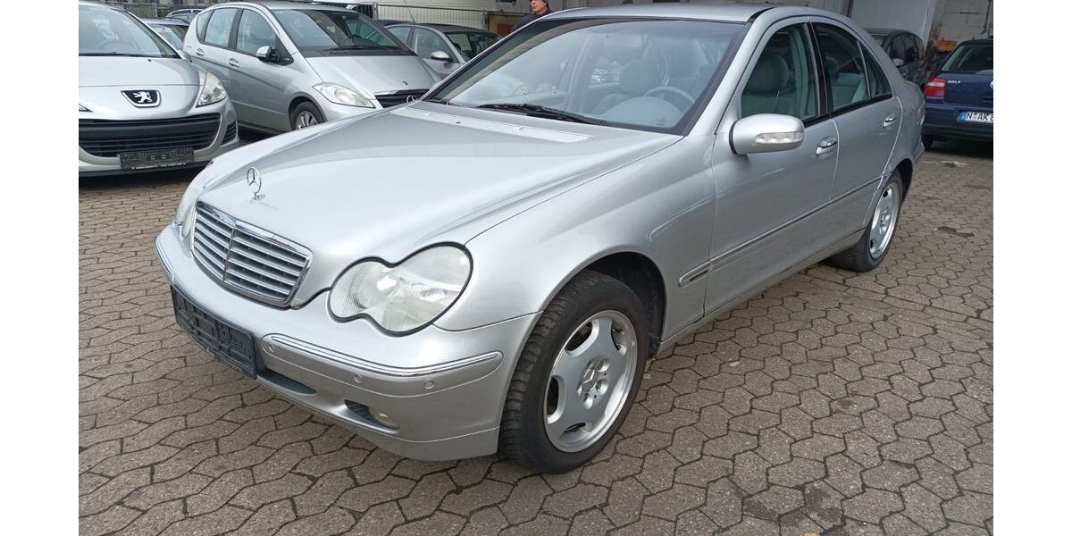 Mercedes-Benz C 240 148.892 km 1.899 &euro; Nürnberg 90439