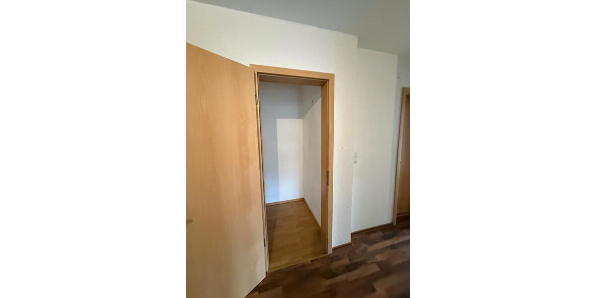 Etagenwohnung Forchheim - 4 Zimmer, 250.000&euro; | Angebot:23082525