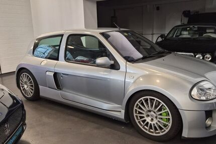 Renault Clio 66.000 km 69.900 &euro; Nürnberg 90411