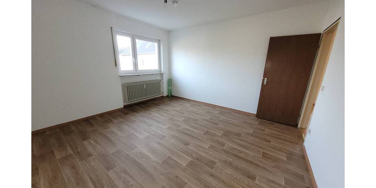 Etagenwohnung Schwabach Forsthof - 3 Zimmer, 70 m&sup2;, 600&euro; | Angebot:26017072