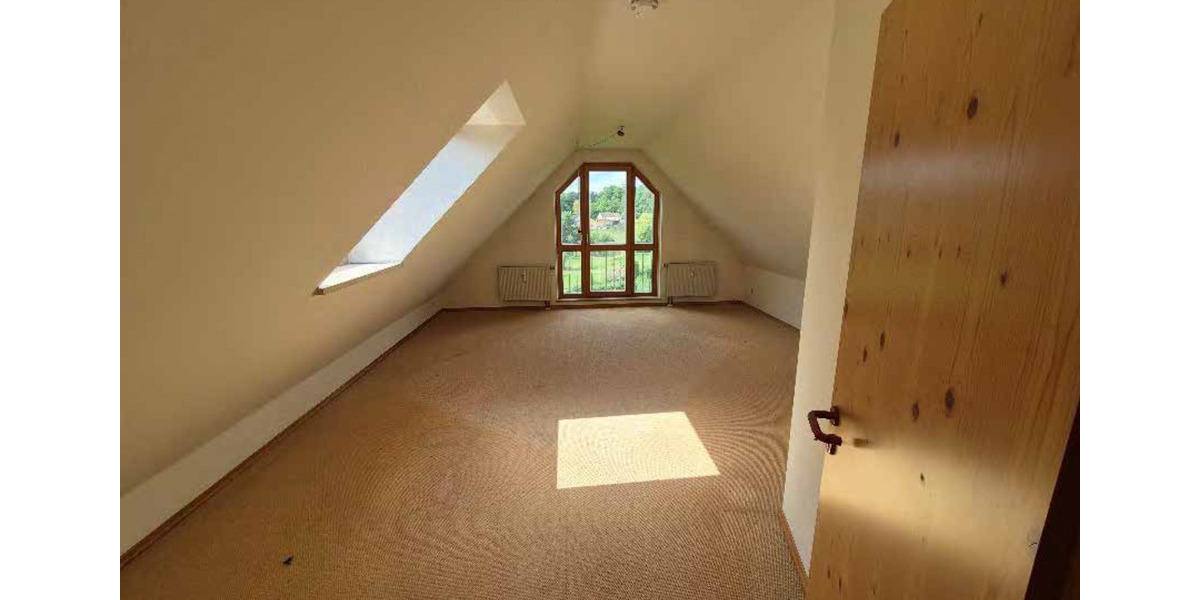 Dachgeschoßwohnung Neuendettelsau - 3 Zimmer, 78 m&sup2;, 231.500&euro; | Angebot:25904077