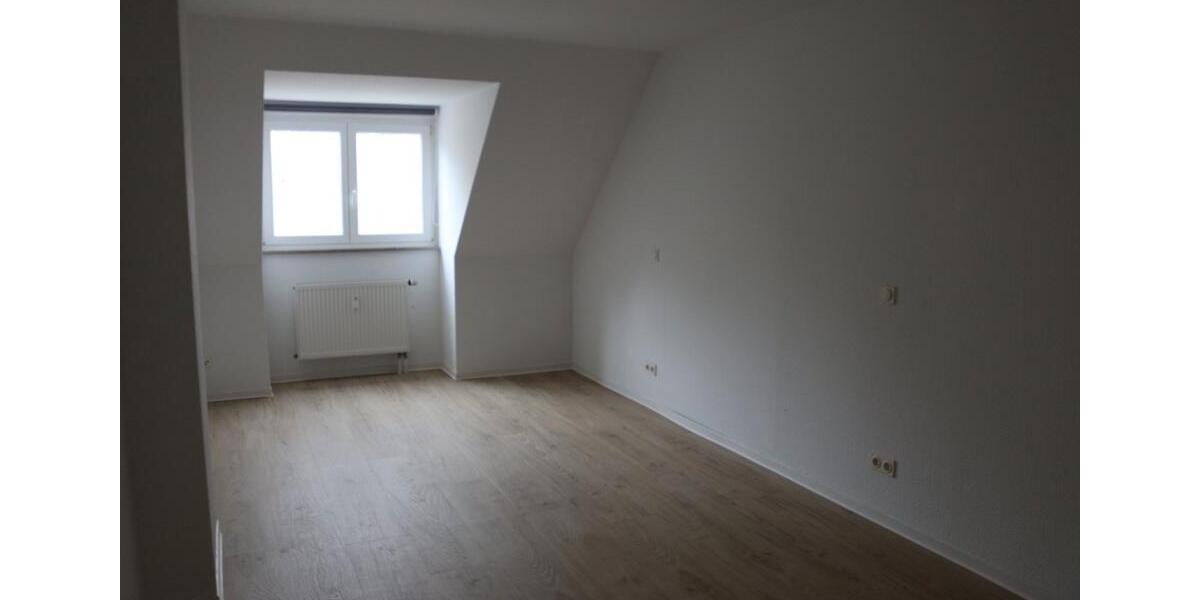 Dachgeschoßwohnung Nürnberg Zerzabelshof - 2 Zimmer, 75 m&sup2;, 900&euro; | Angebot:26365030