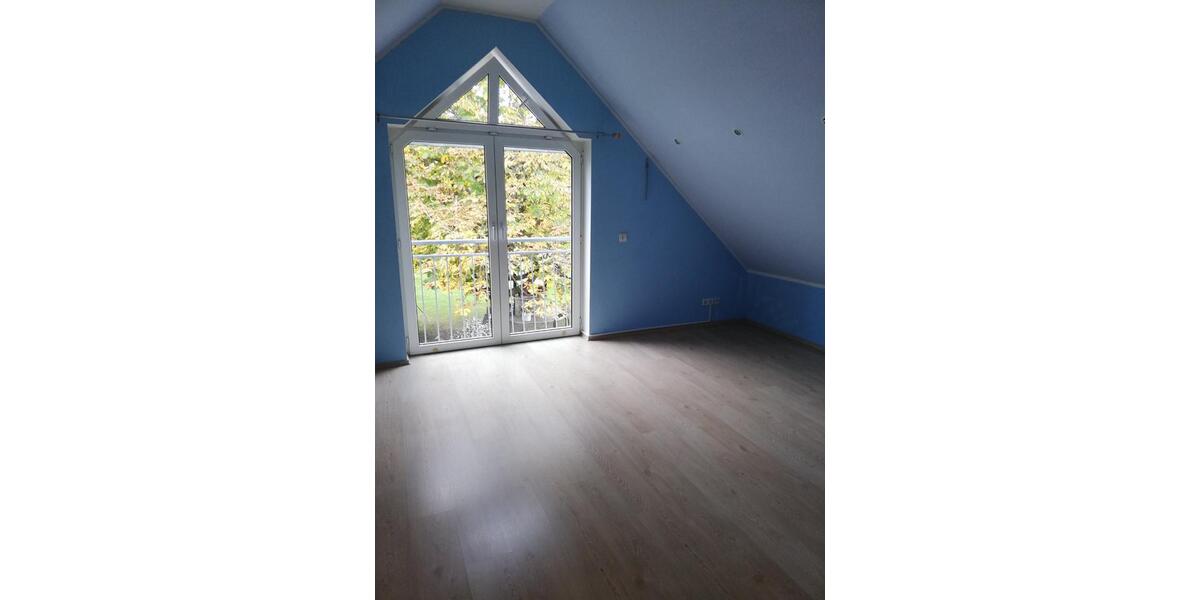 Dachgeschoßwohnung Diespeck - 3 Zimmer, 65 m&sup2;, 700&euro; | Angebot:24869362