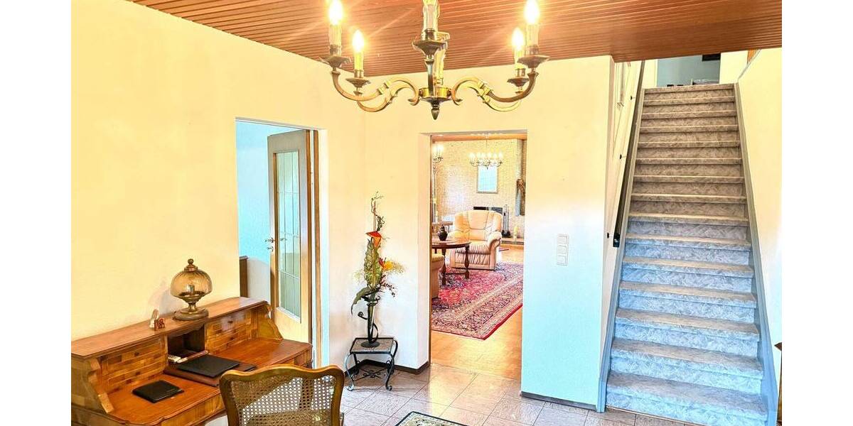 Mehrfamilienhaus, Wohnhaus Nürnberg Altenfurt - 8 Zimmer, 182 m&sup2;, 749.000&euro; | Angebot:26643501