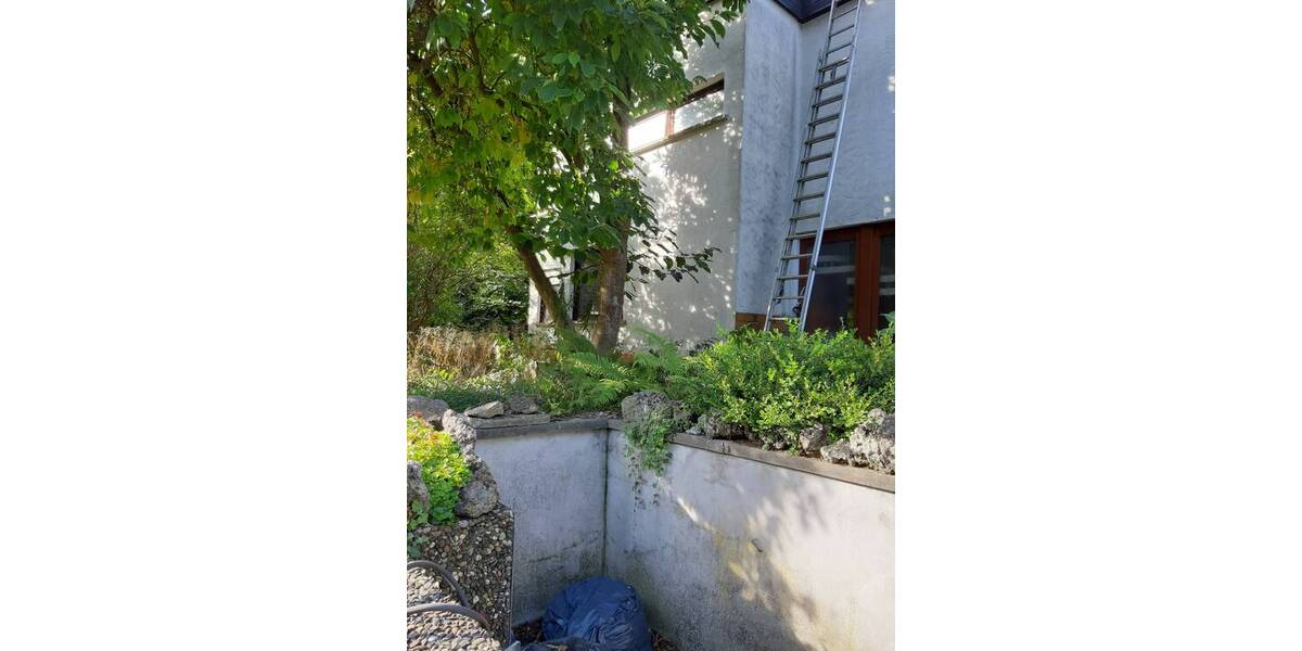 Einfamilienhaus Zirndorf Bronnamberg - 9 Zimmer, 160 m&sup2;, 500.000&euro; | Angebot:25662809