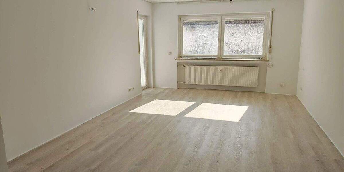 Etagenwohnung Uttenreuth - 3 Zimmer, 89 m&sup2;, 1.200&euro; | Angebot:25724247