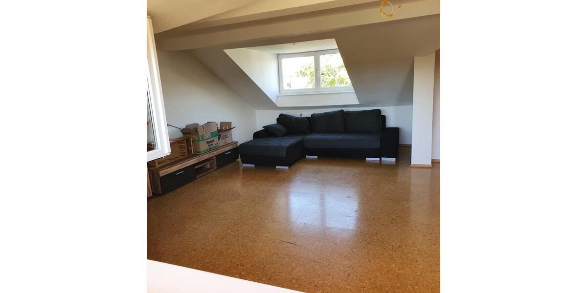 Dachgeschoßwohnung Oberasbach - 3.5 Zimmer, 107 m&sup2;, 850&euro; | Angebot:25944318