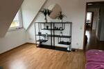 Dachgeschoßwohnung Zirndorf - 4.5 Zimmer, 120 m&sup2;, 1.300&euro; | Angebot:26598093