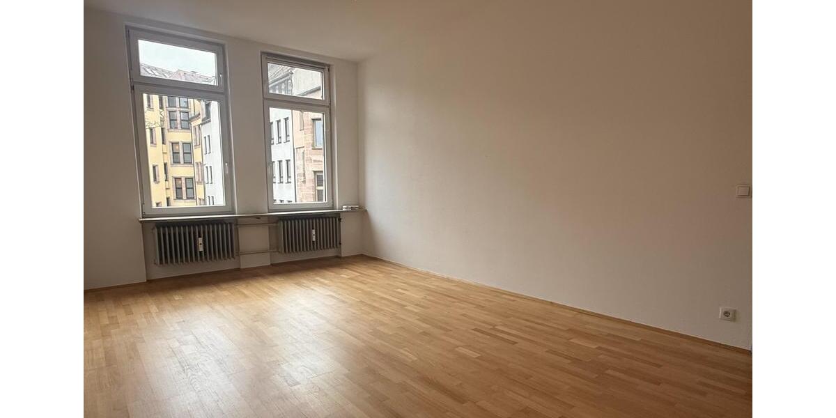 Etagenwohnung Nürnberg Eberhardshof - 3 Zimmer, 105 m&sup2;, 1.360&euro; | Angebot:25481406