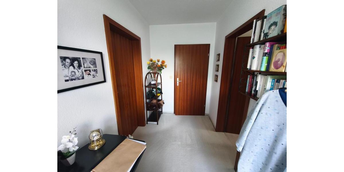 Einfamilienhaus mit Doppelgarage, Carport und großem Garten - Einfamilienhaus Weisendorf | Angebot:27651236