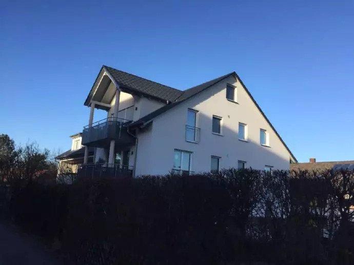 Dachgeschoßwohnung Heroldsbach - 3.5 Zimmer, 106 m&sup2;, 1.160&euro; | Angebot:26119763