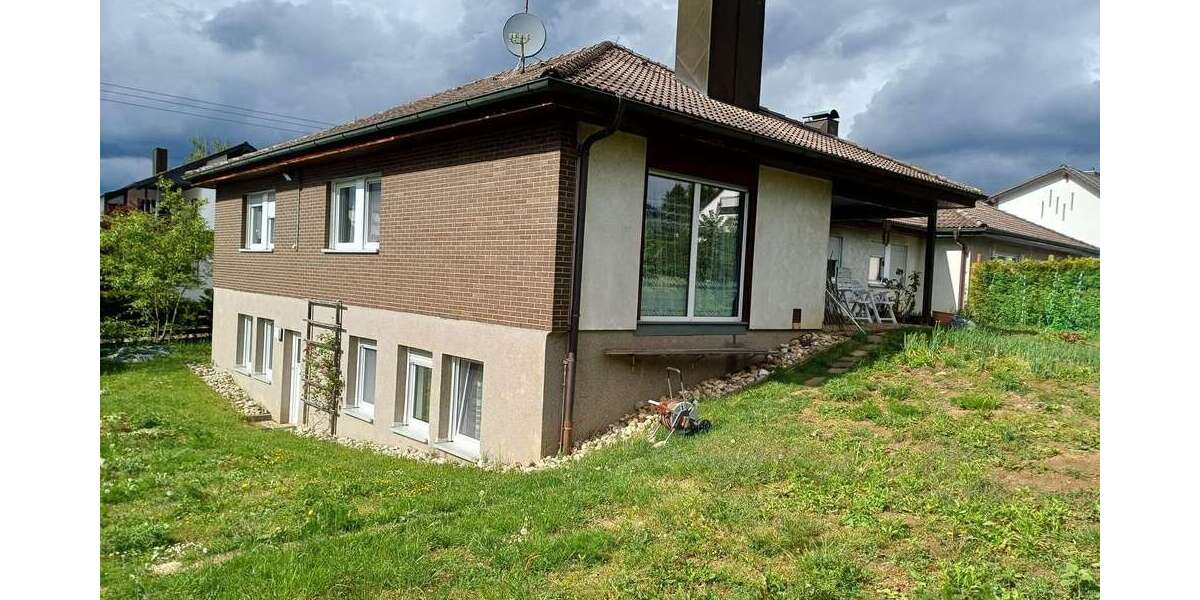 Einfamilienhaus Schnaittach - 8 Zimmer, 270 m&sup2;, 593.000&euro; | Angebot:26836618