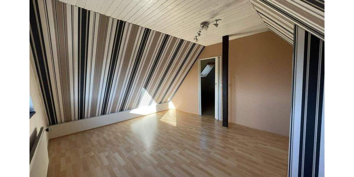 Etagenwohnung Herzogenaurach Niederndorf - 5 Zimmer, 149 m&sup2;, 418.000&euro; | Angebot:25657537