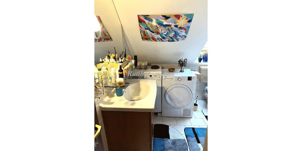 Gut vermietete 2 Zimmer-Mansardenwohnung mit Loggia und Stellplatz in ruhiger Wohnlage RH-Nord - Dachgeschoßwohnung Roth | Angebot:25281237