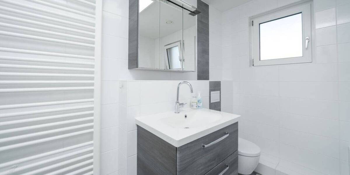 Mehrfamilienhaus, Wohnhaus Adelsdorf - 4 Zimmer, 138 m&sup2;, 570.000&euro; | Angebot:26036905