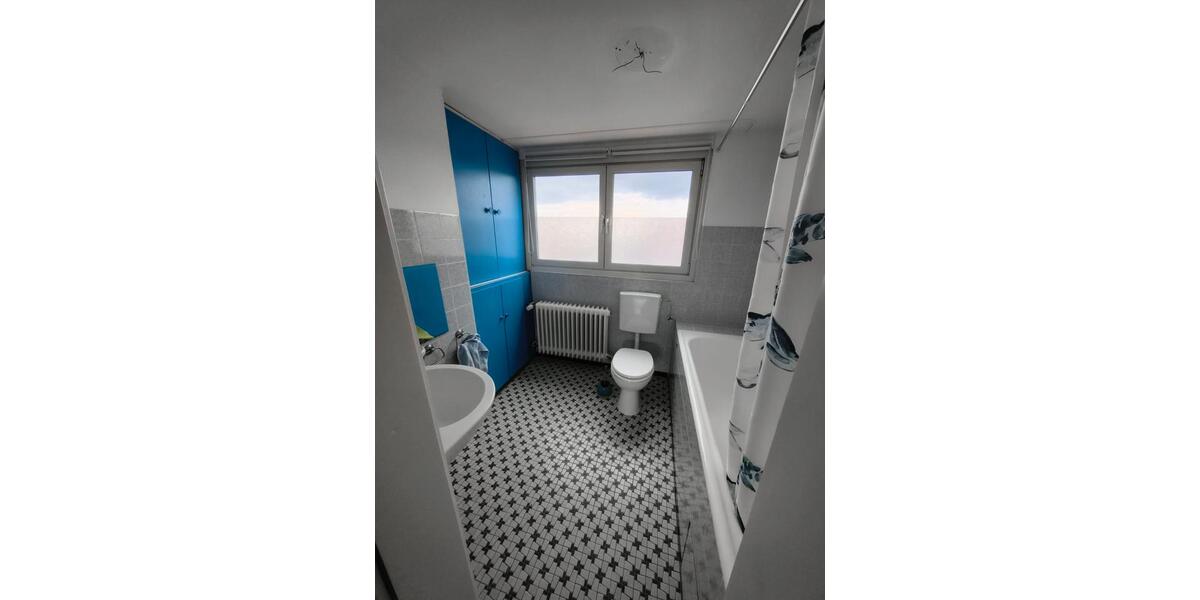 Dachgeschoßwohnung Erlangen Am Anger - 3 Zimmer, 45 m&sup2;, 700&euro; | Angebot:26549938