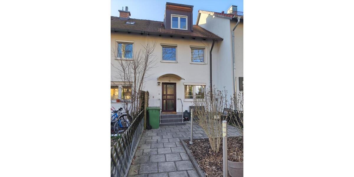 Reihenhaus Schwabach - 4 Zimmer, 95 m&sup2;, 420.000&euro; | Angebot:25634954