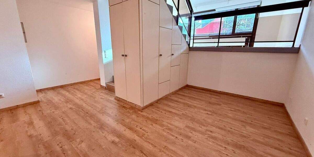 Etagenwohnung Nürnberg Klingenhof - 2 Zimmer, 106 m&sup2;, 1.100&euro; | Angebot:25667195