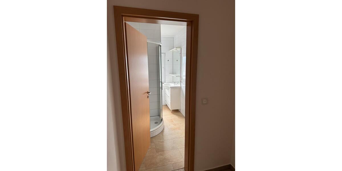 Etagenwohnung Roßtal - 3 Zimmer, 70 m&sup2;, 900&euro; | Angebot:25663306