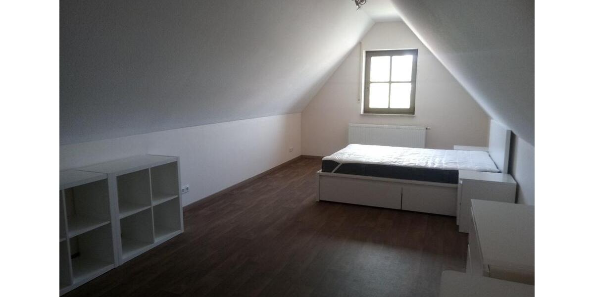 Dachgeschoßwohnung Schwabach - 2 Zimmer, 60 m&sup2;, 650&euro; | Angebot:25161590