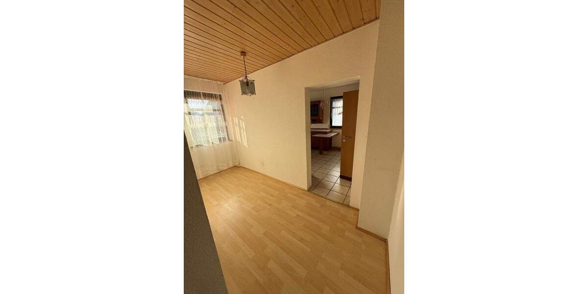 Etagenwohnung Nürnberg Zerzabelshof - 5 Zimmer, 110 m&sup2;, 1.650&euro; | Angebot:25738547