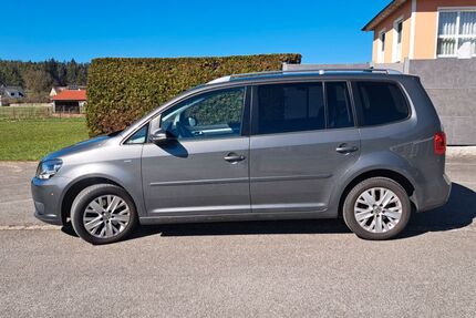 VW Touran 162.000 km 9.450 &euro; Schwarzenbruck 90592