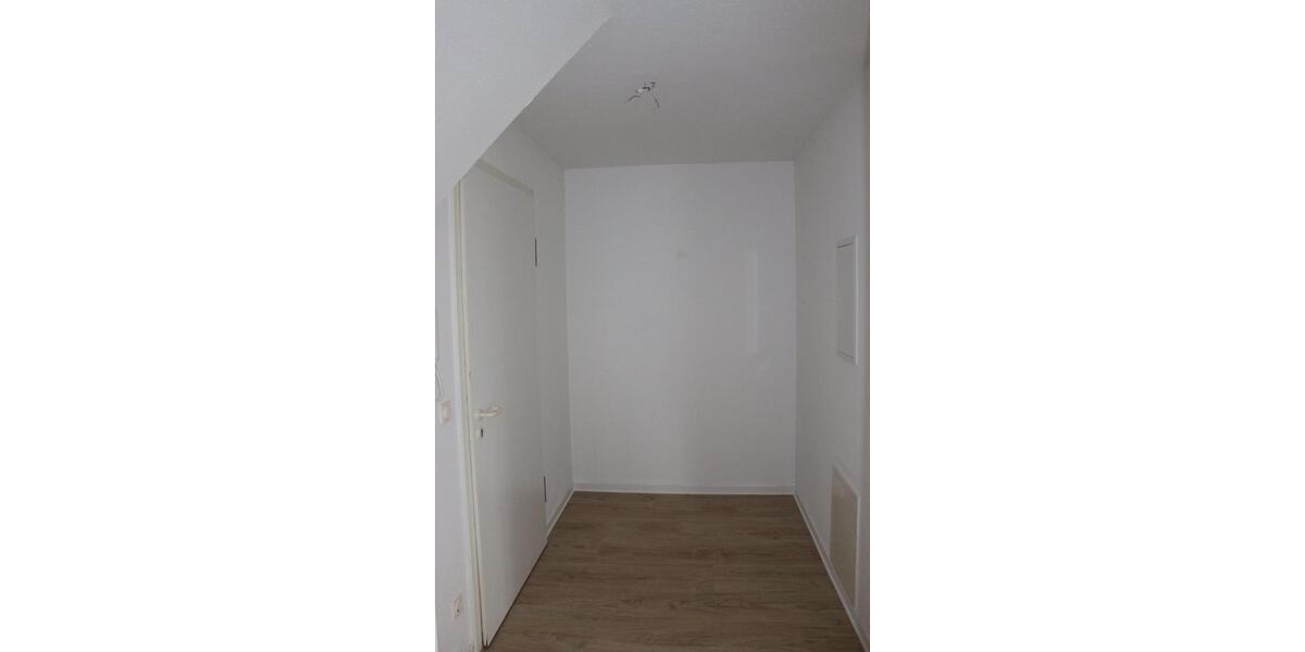 Dachgeschoßwohnung Nürnberg Zerzabelshof - 2 Zimmer, 75 m&sup2;, 900&euro; | Angebot:26365030